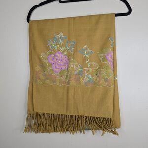 Pashmina with flowers